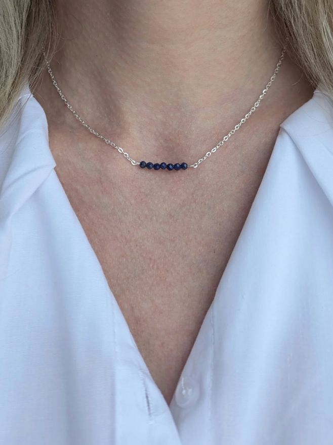 Set ze stříbra, broušeného lapis lazuli a měsíčního kamene na přání Řetízek... 590,- Náramek... 320,- #stribrnyretizek...